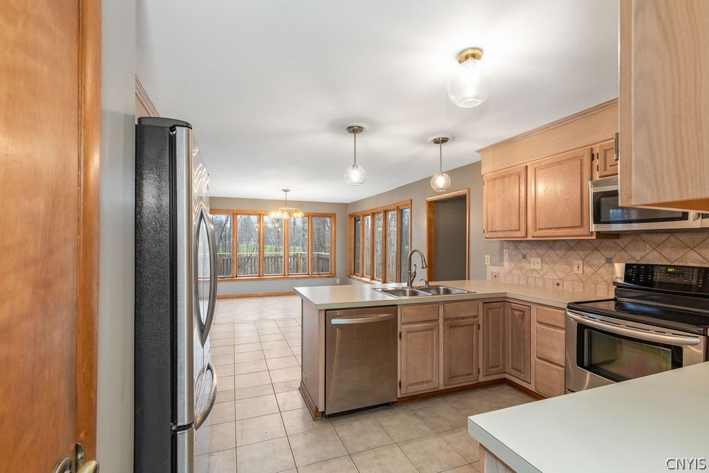 3293 Greenleafe Drive