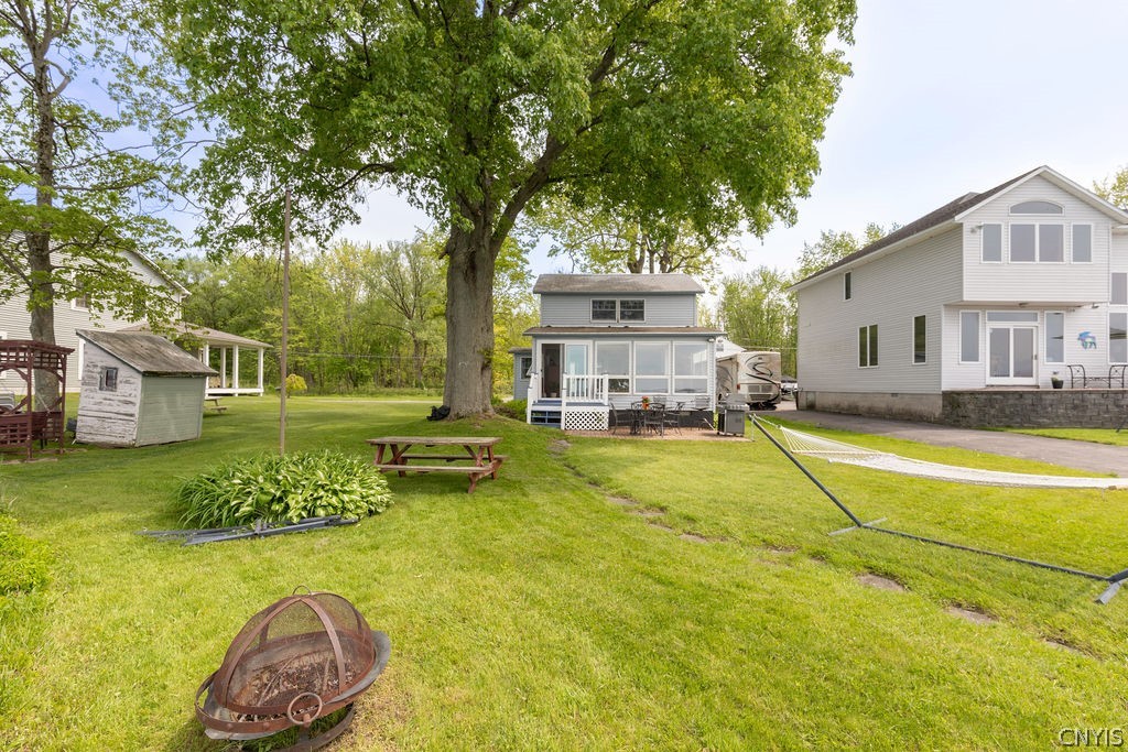 7649 Tuttle Road