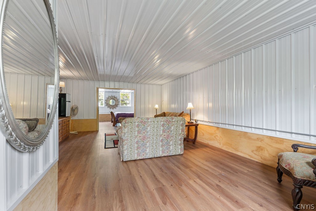 7649 Tuttle Road