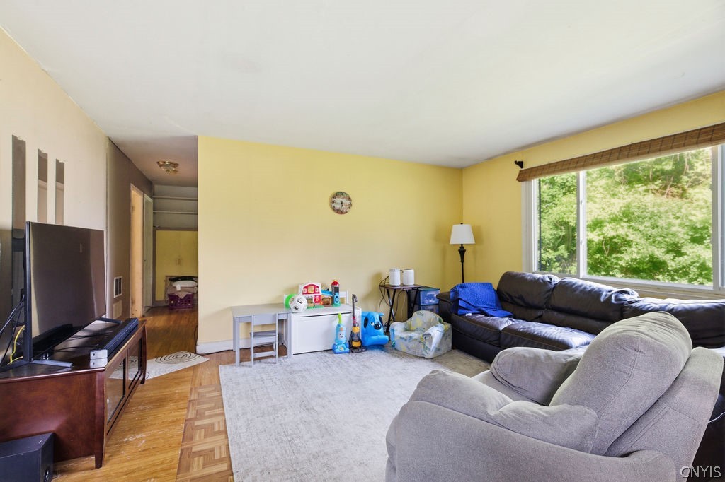 8276 Hamilton Drive