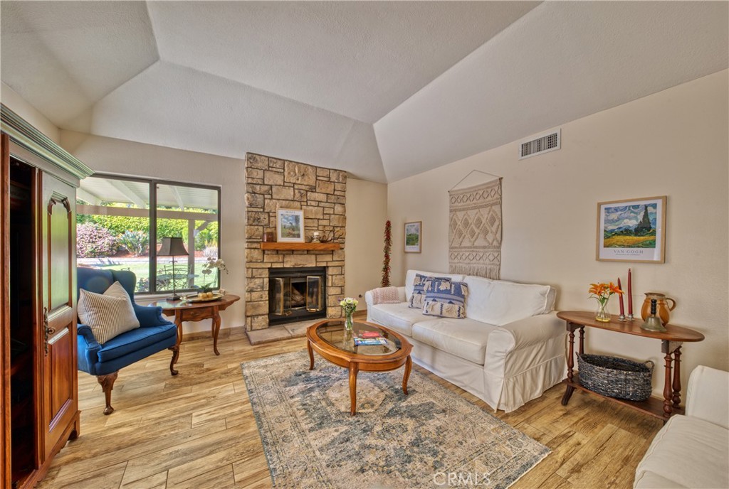 1407 Sunrise Circle N