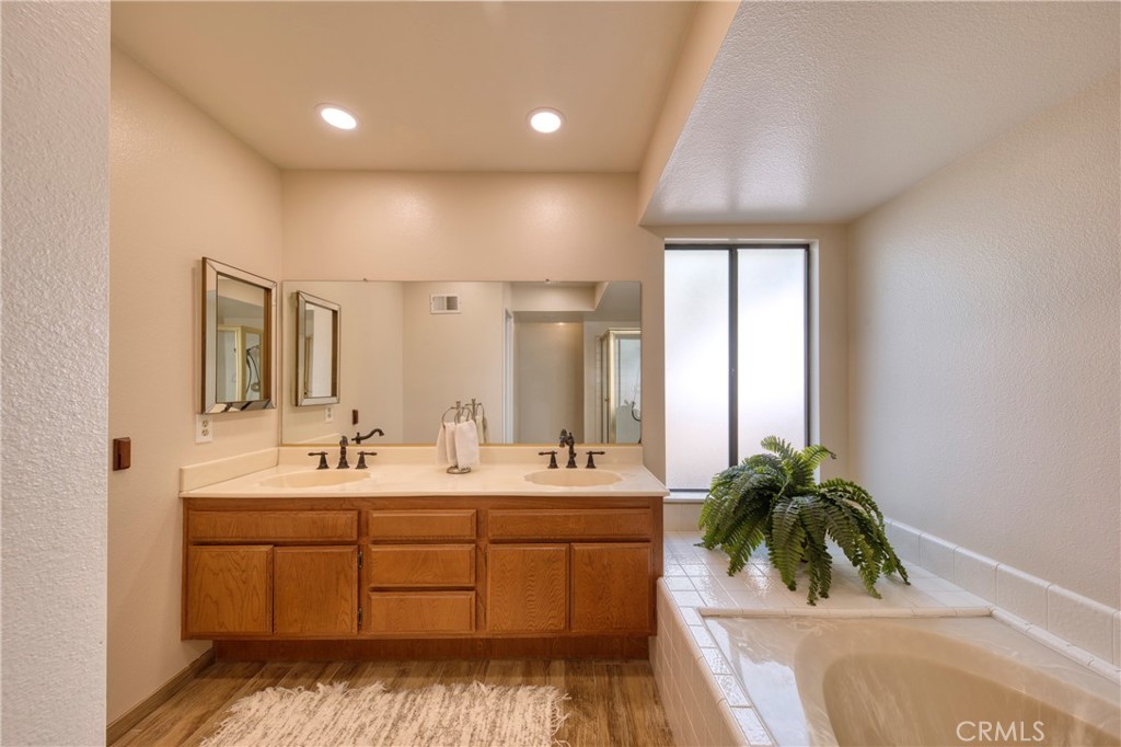 1407 Sunrise Circle N