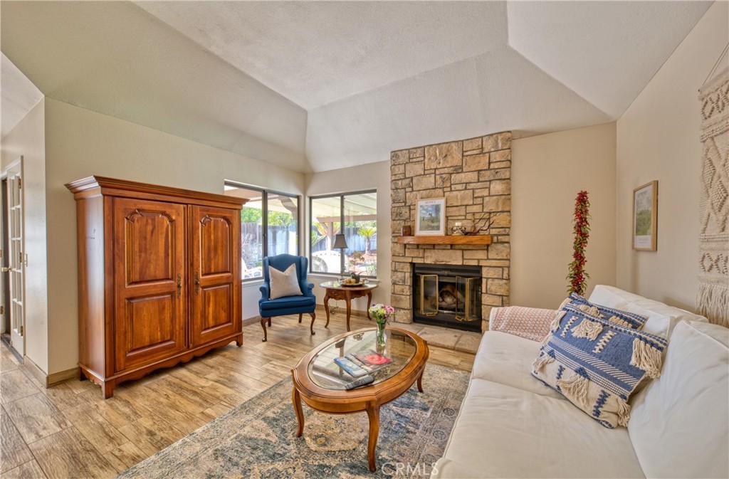 1407 Sunrise Circle N