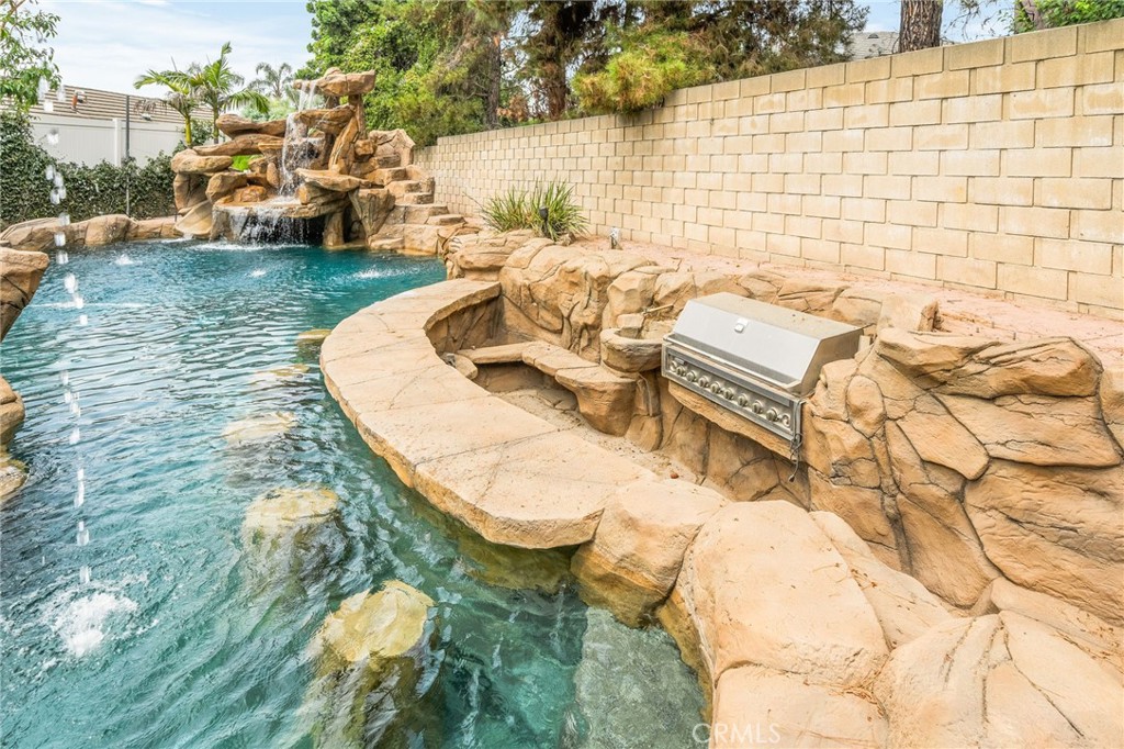 1753 Orangewood Avenue