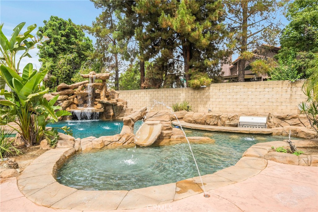 1753 Orangewood Avenue