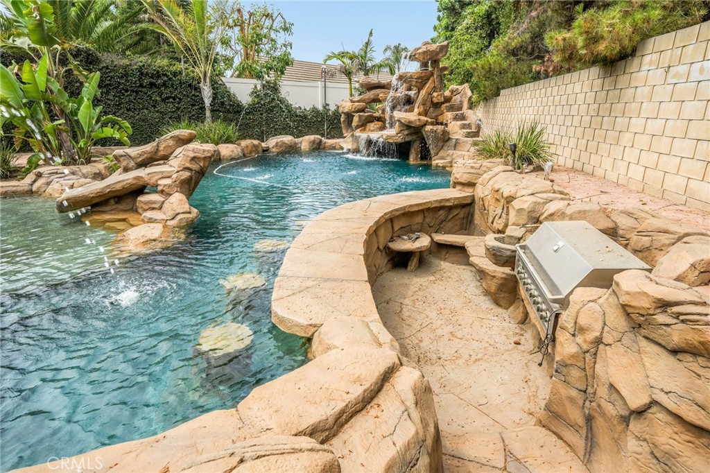 1753 Orangewood Avenue