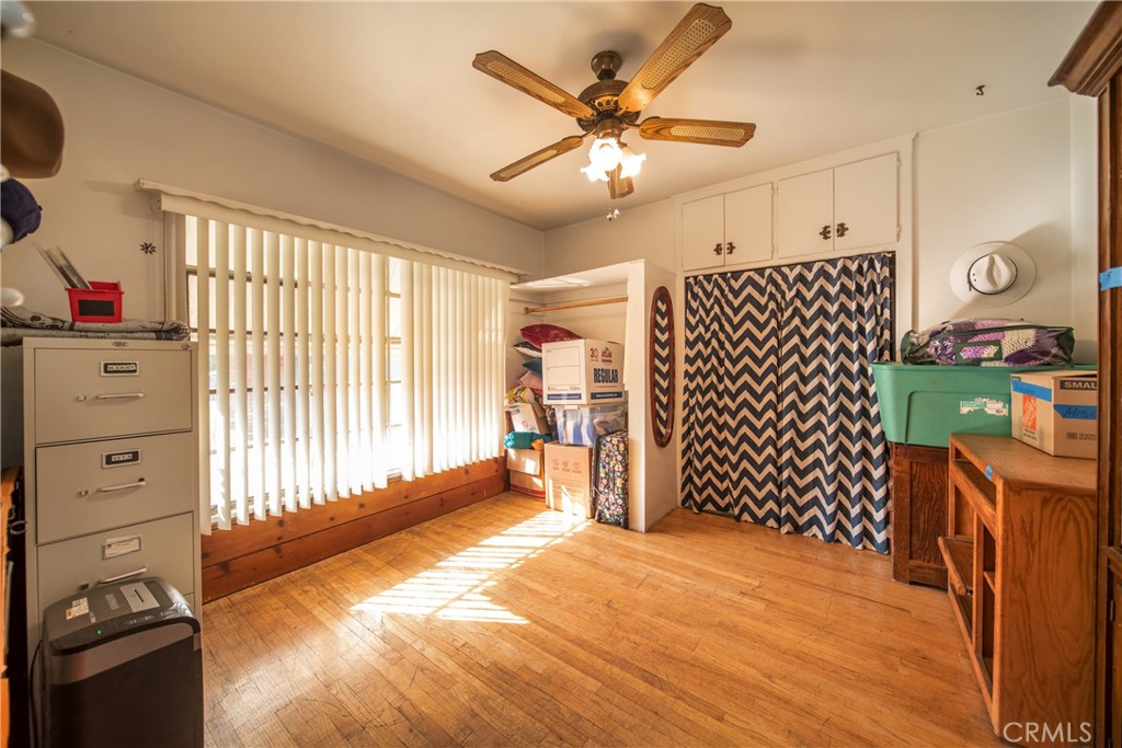 1012 N Pasadena Avenue