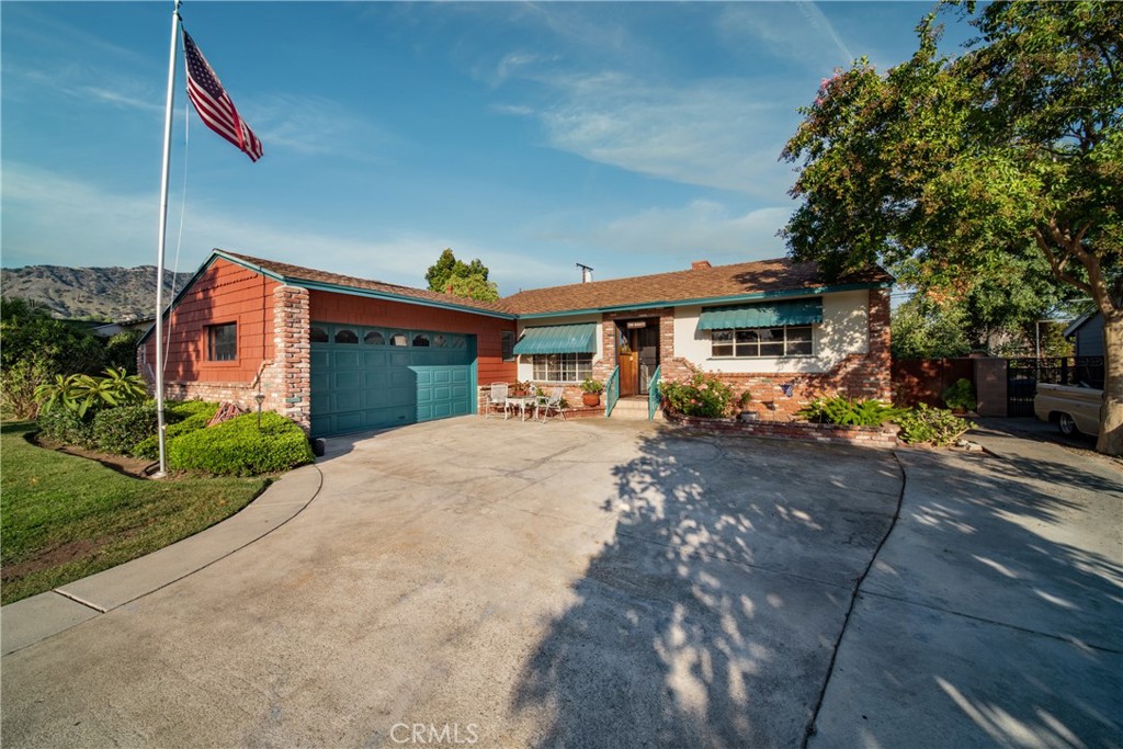 1012 N Pasadena Avenue