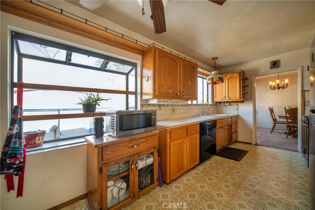 1012 N Pasadena Avenue