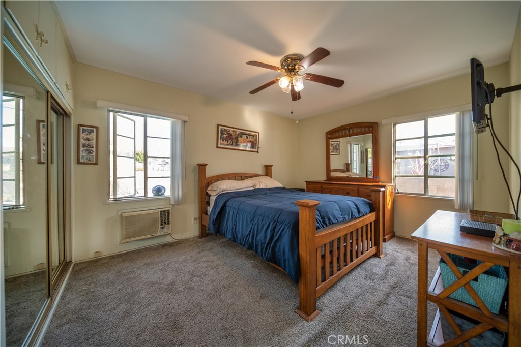 1012 N Pasadena Avenue