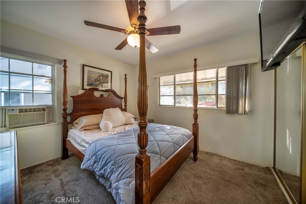 1012 N Pasadena Avenue