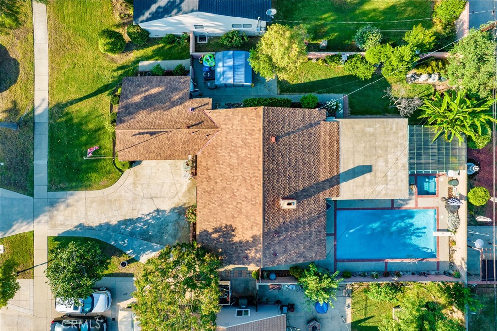 1012 N Pasadena Avenue