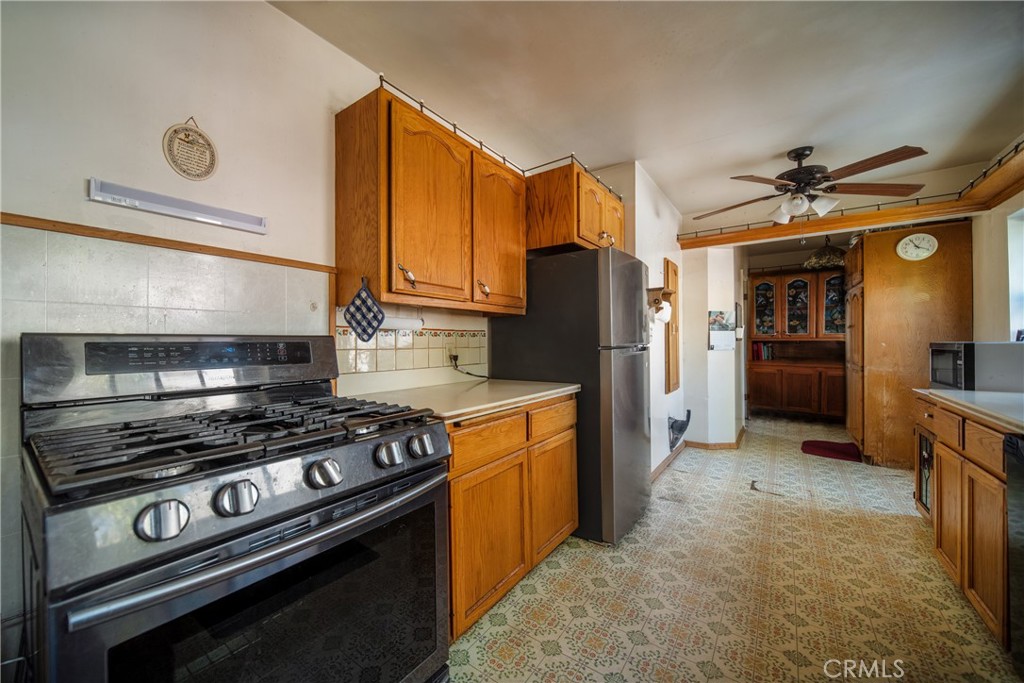 1012 N Pasadena Avenue