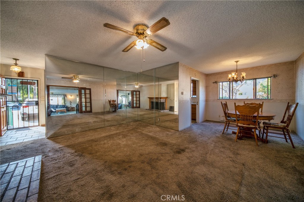 1012 N Pasadena Avenue