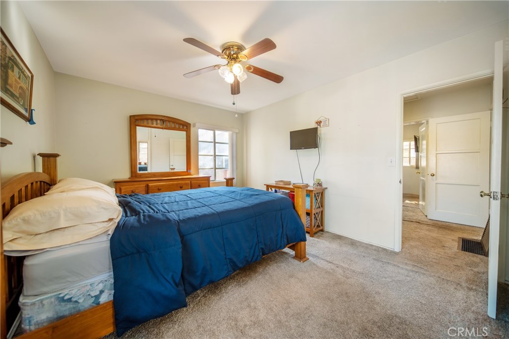 1012 N Pasadena Avenue