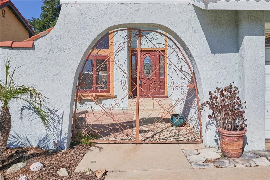 1355 Coronado Street