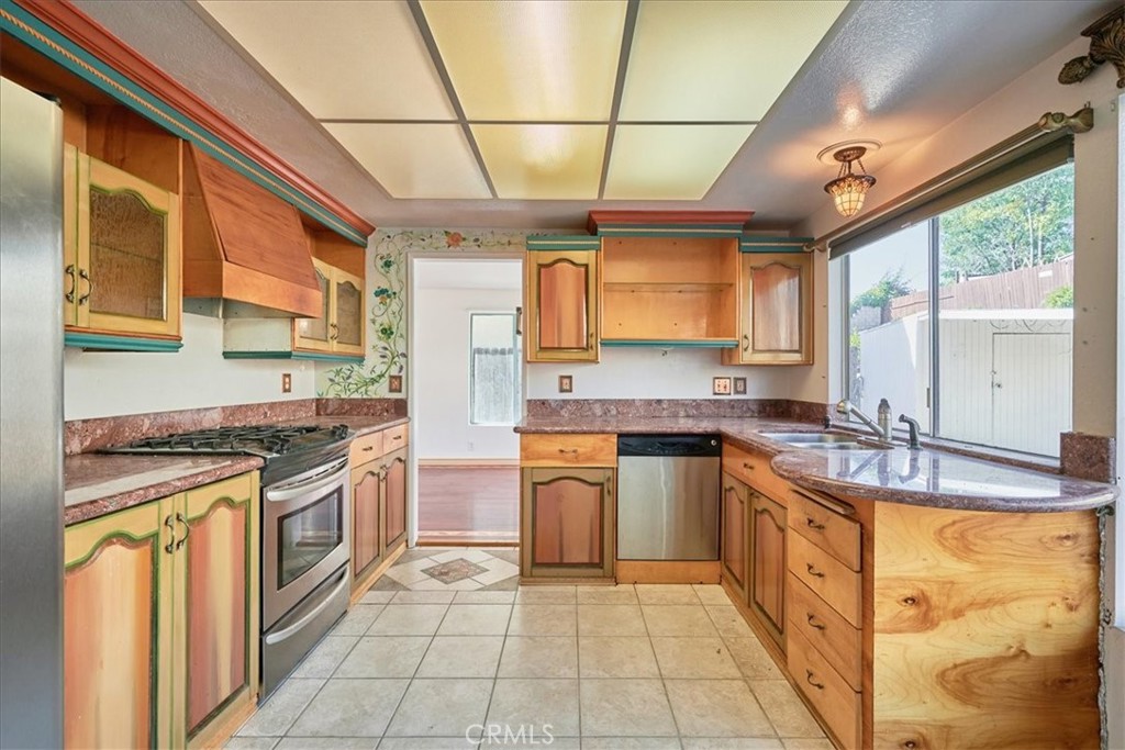 1355 Coronado Street