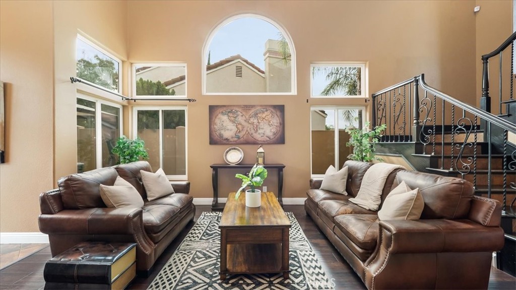 23952 Via De Gema Linda