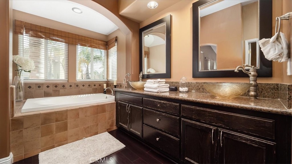 23952 Via De Gema Linda