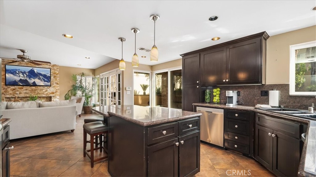 23952 Via De Gema Linda