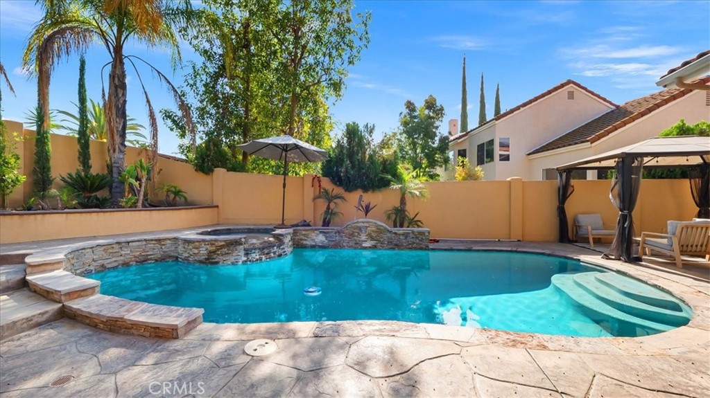 23952 Via De Gema Linda