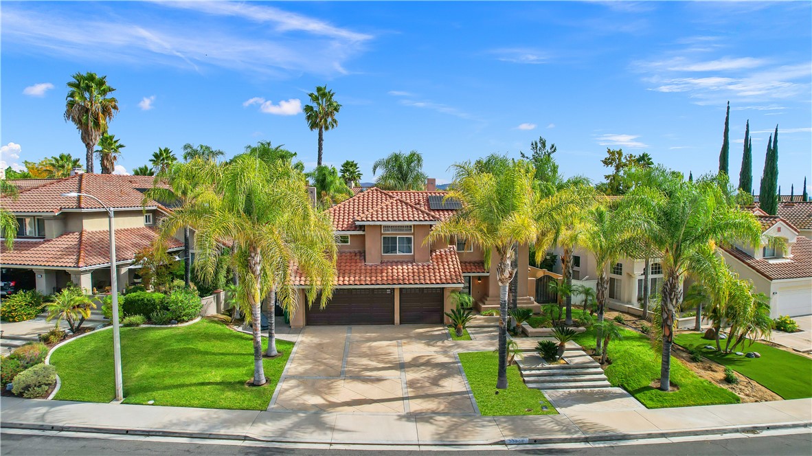 23952 Via De Gema Linda