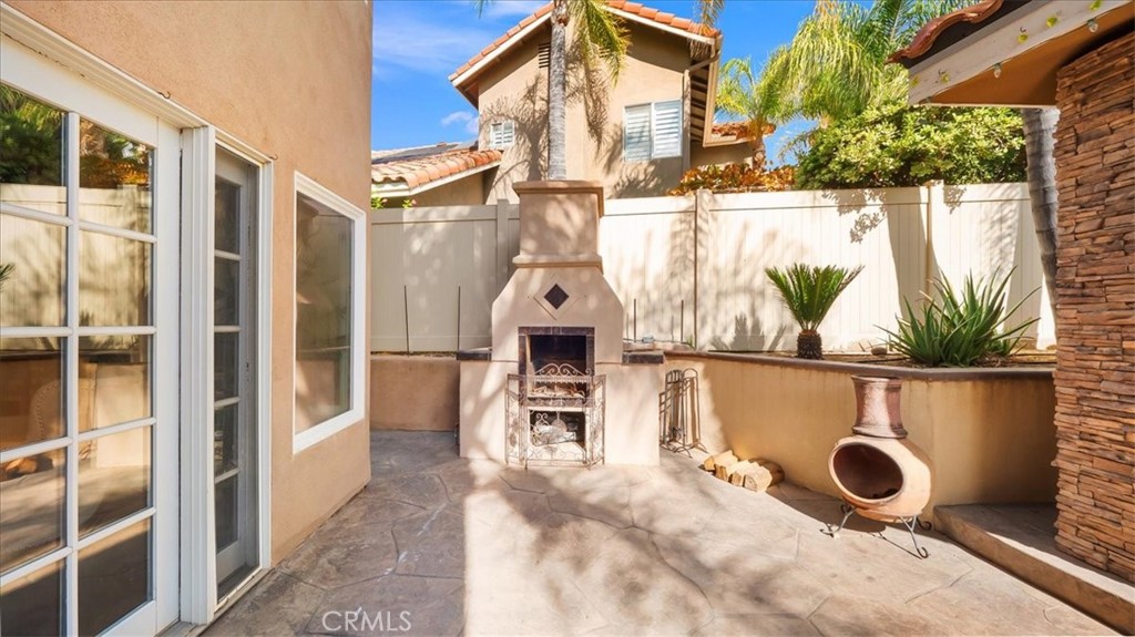 23952 Via De Gema Linda