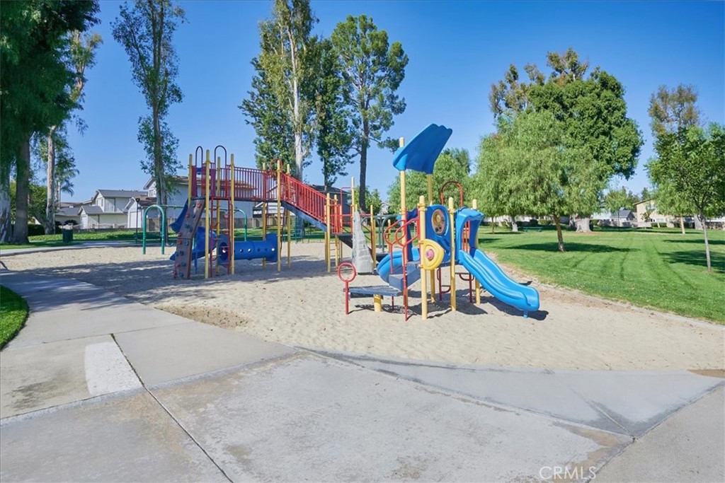 3924 Yellowstone Circle