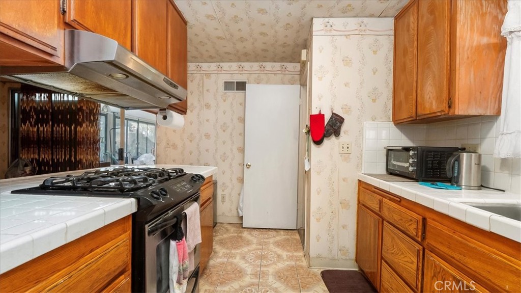 14831 Yarborough Street