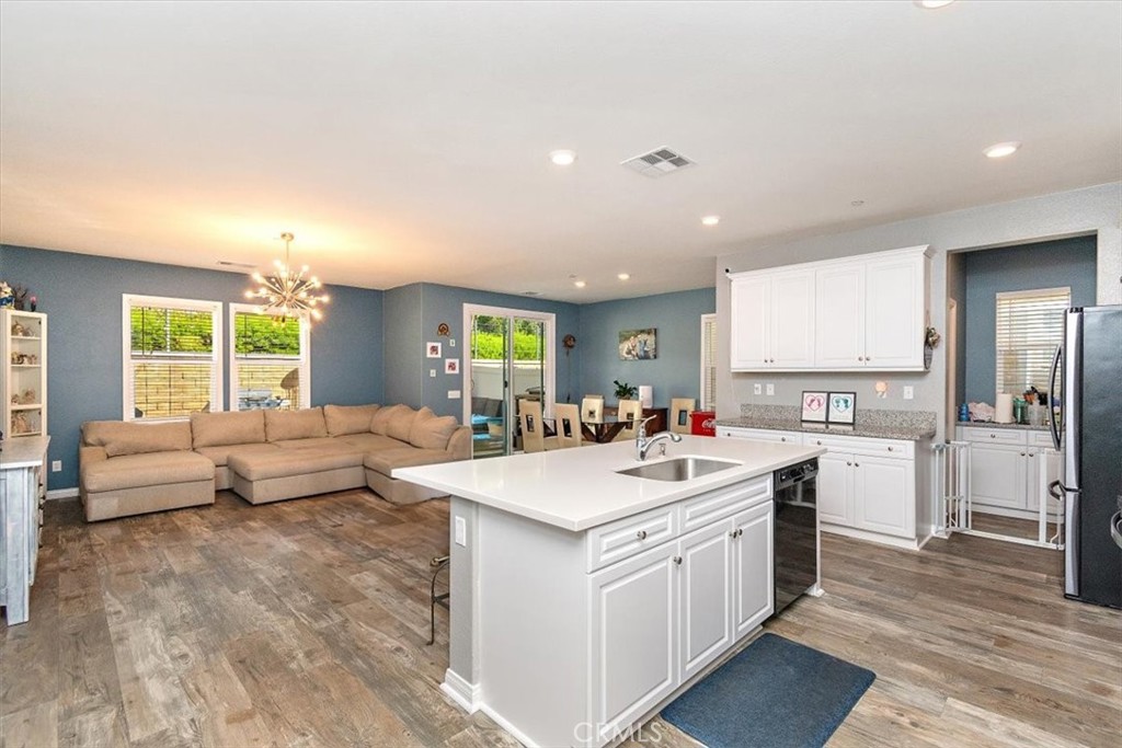 2391 Vineyard Street