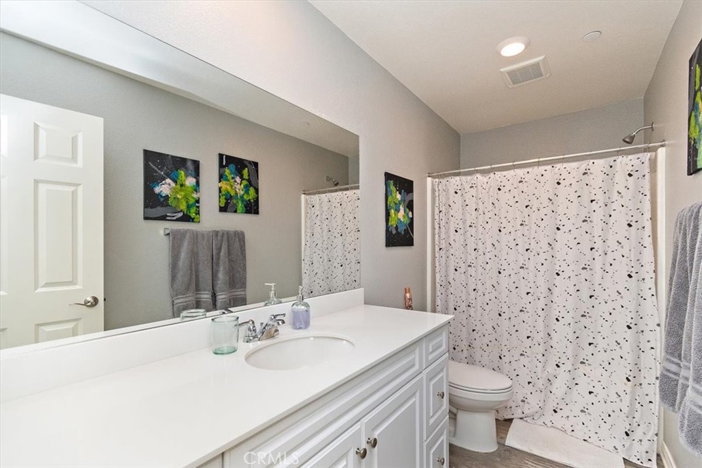 2391 Vineyard Street