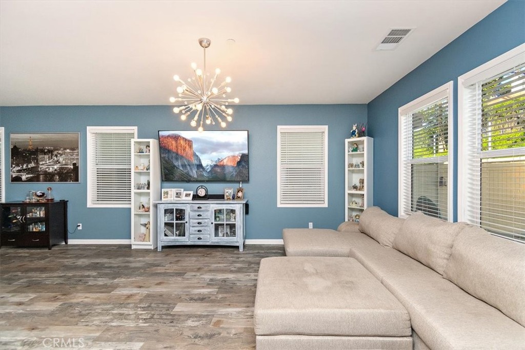 2391 Vineyard Street