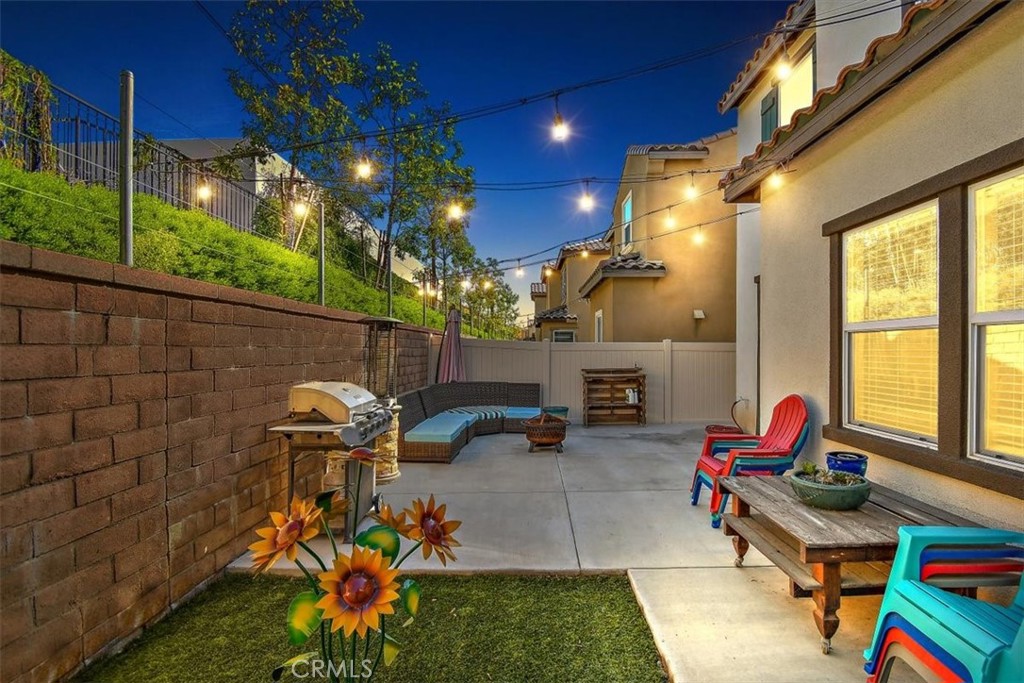 2391 Vineyard Street