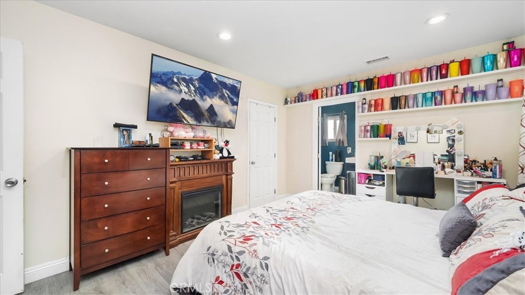 262 E Alexander Avenue