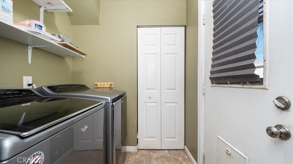 262 E Alexander Avenue