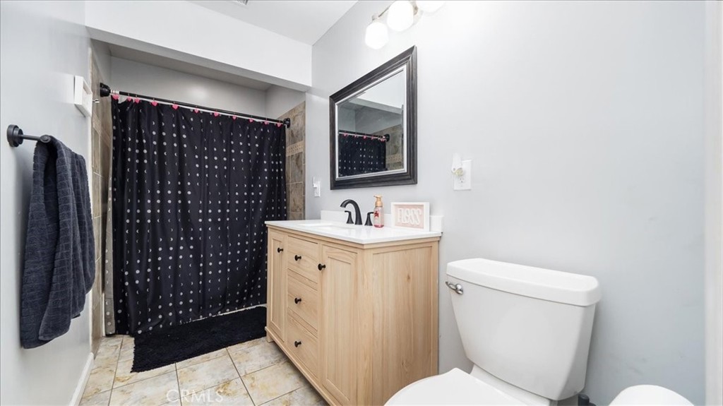 262 E Alexander Avenue