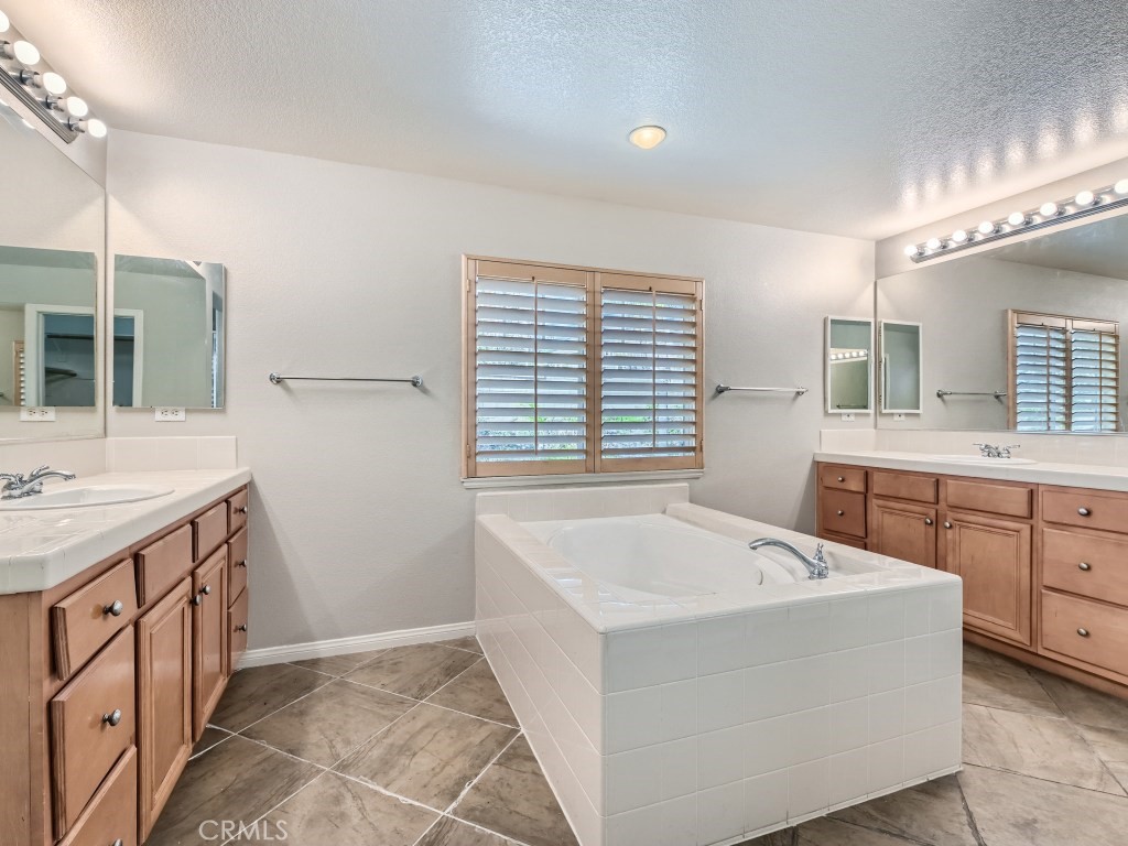 5846 Greyville Place