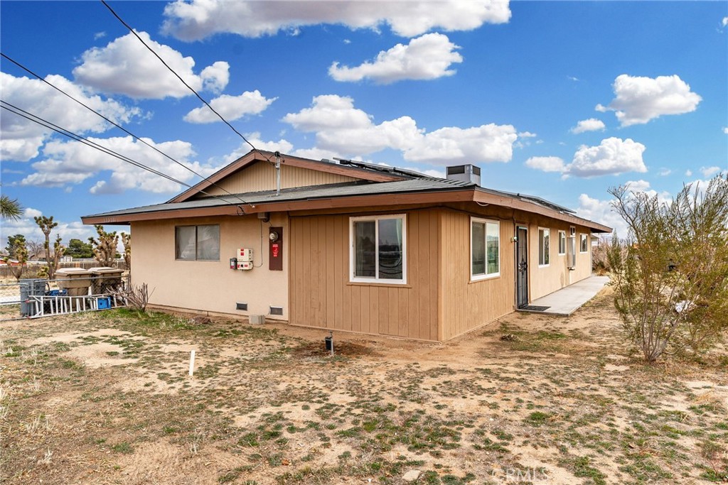 11511 Hawthorne Avenue