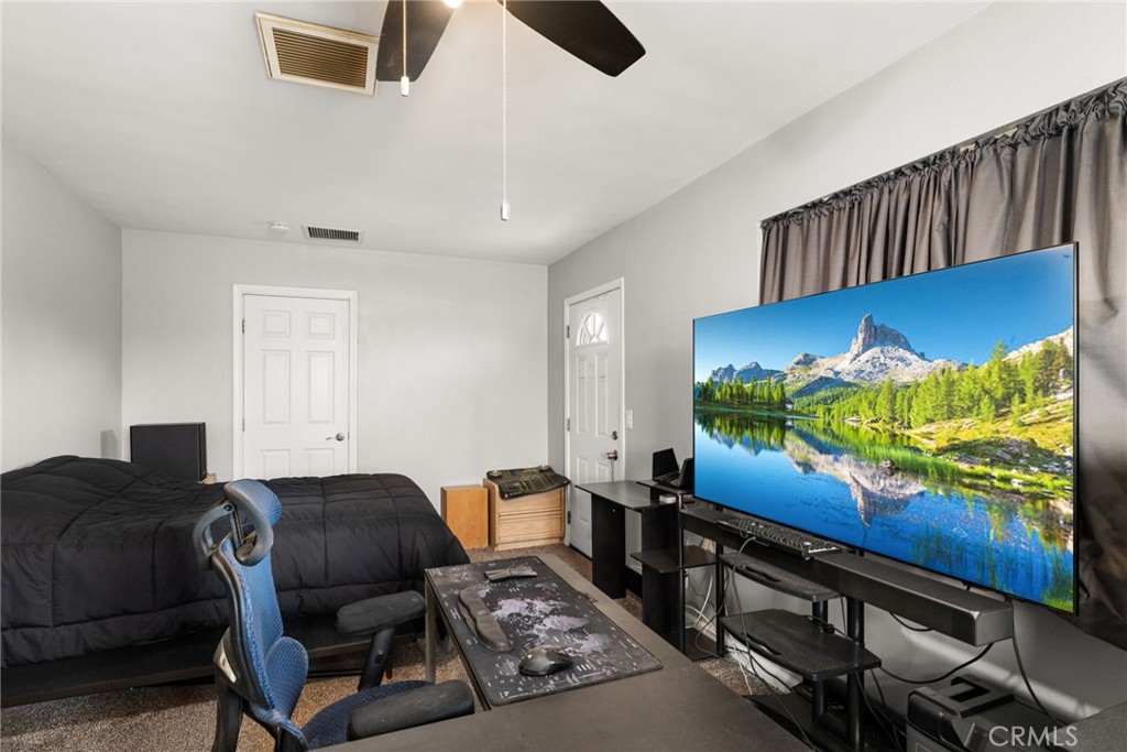 11511 Hawthorne Avenue