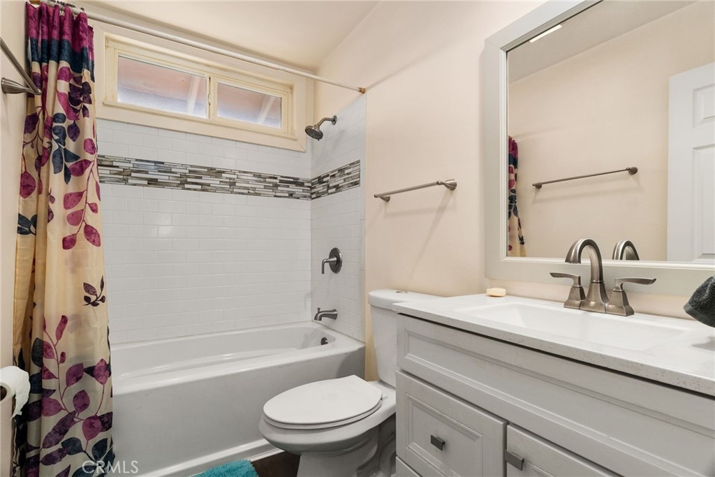 11511 Hawthorne Avenue