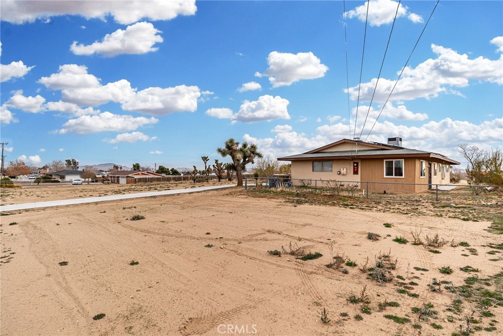 11511 Hawthorne Avenue