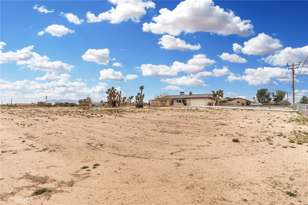 11511 Hawthorne Avenue