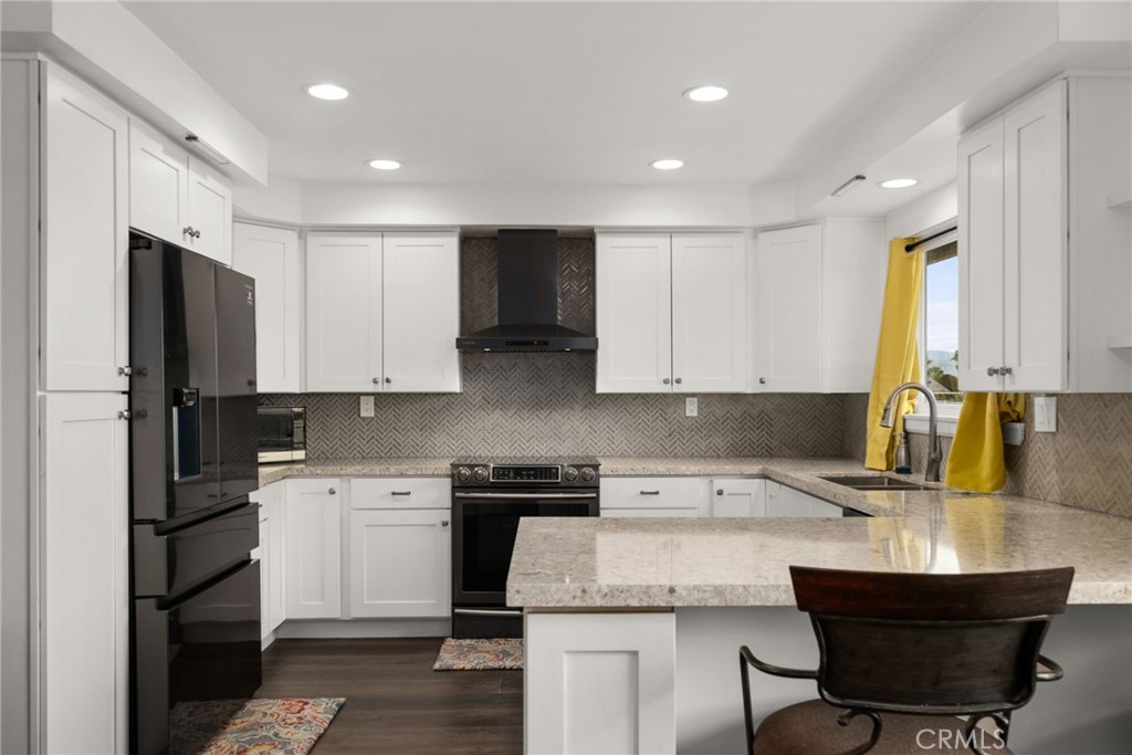 11511 Hawthorne Avenue