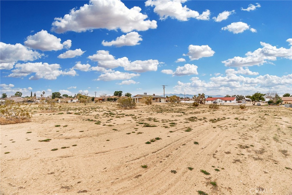 11511 Hawthorne Avenue