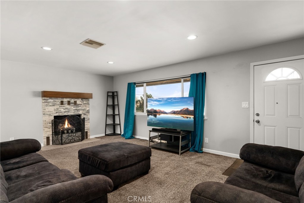 11511 Hawthorne Avenue