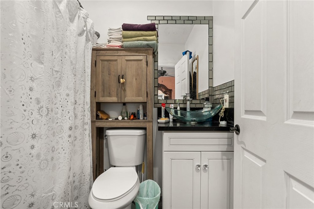 1734 N Spring Avenue