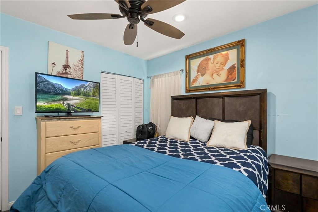 1734 N Spring Avenue