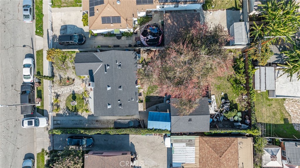 1734 N Spring Avenue