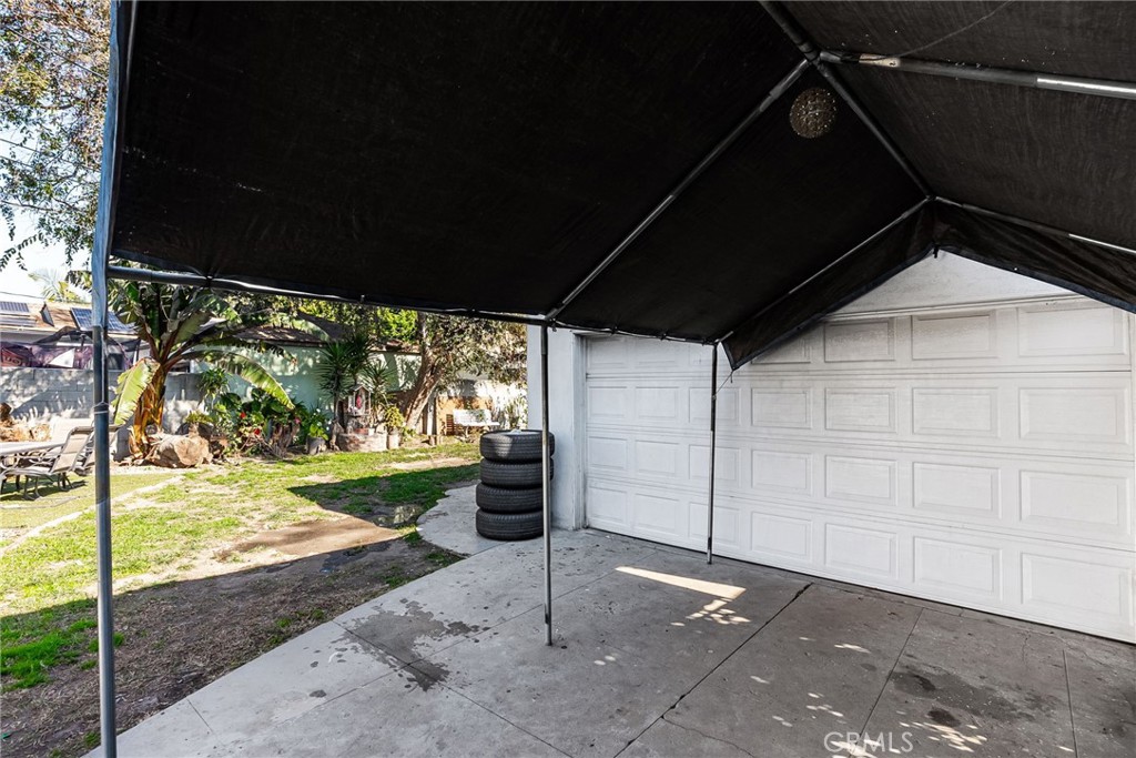 1734 N Spring Avenue