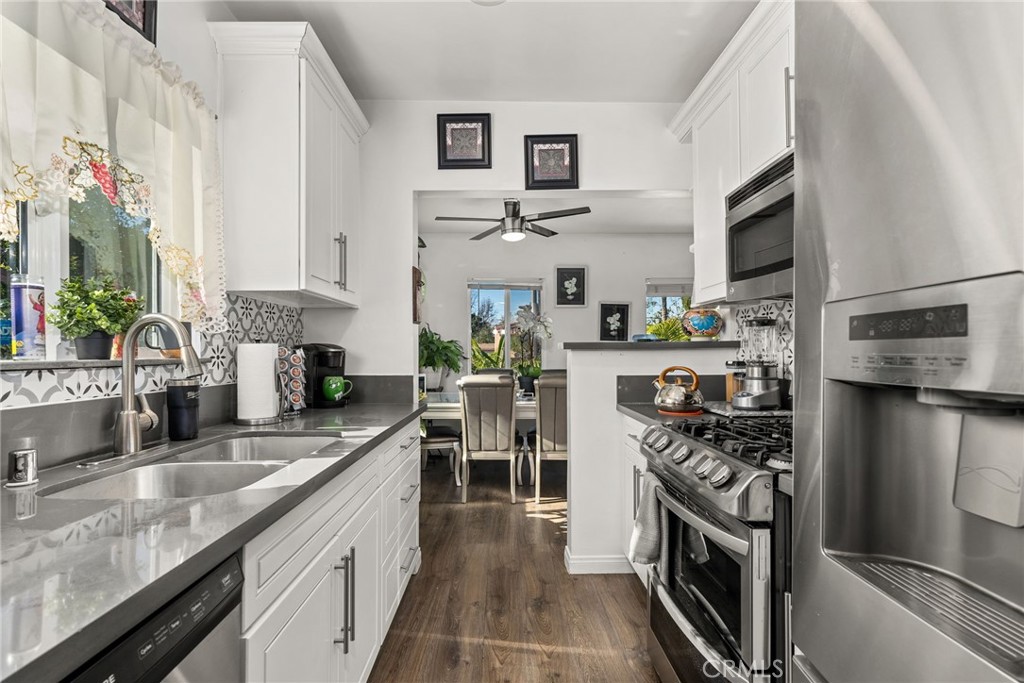 1734 N Spring Avenue